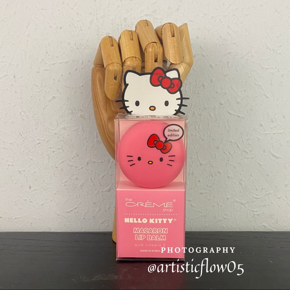 NEW! Limited Ed. The Crème Shop Hello Kitty Macaron Lip Balm Icing On The Cake - Picture 3 of 7